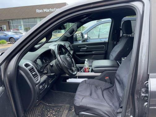 Granite Crystal Metallic Clearcoat 2019 RAM 1500 Big Horn