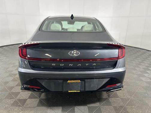 2022 Hyundai SONATA SEL