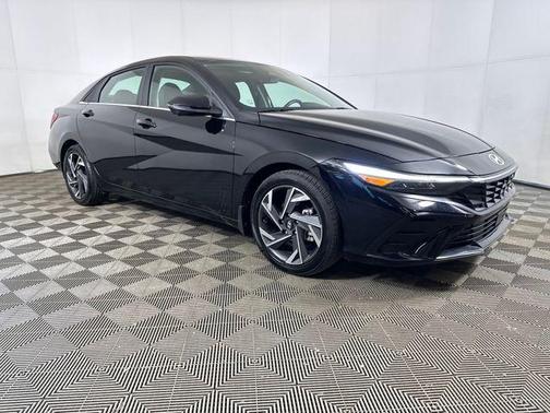 2024 Hyundai ELANTRA Limited