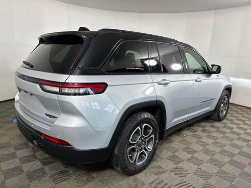 2022 Jeep Grand Cherokee 4xe Trailhawk