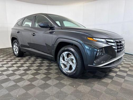 2023 Hyundai TUCSON SE
