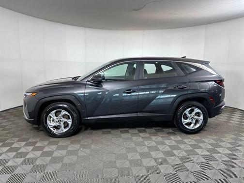 2023 Hyundai TUCSON SE