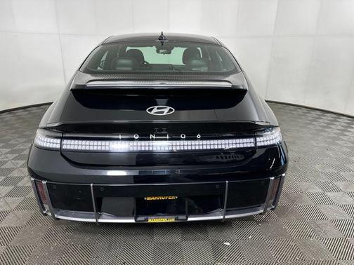 2024 Hyundai IONIQ 6 SE