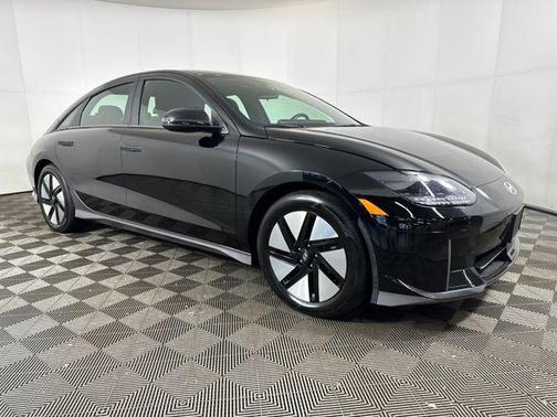 2024 Hyundai IONIQ 6 SE