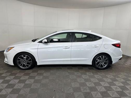 2019 Hyundai ELANTRA Limited