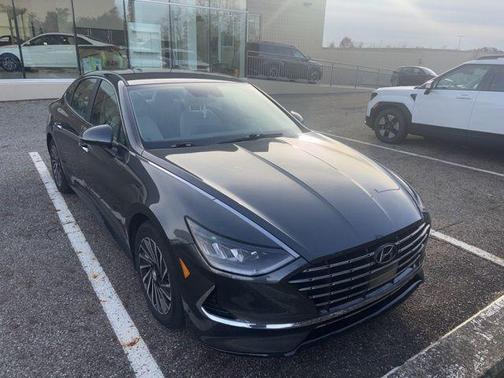 2023 Hyundai SONATA Hybrid SE