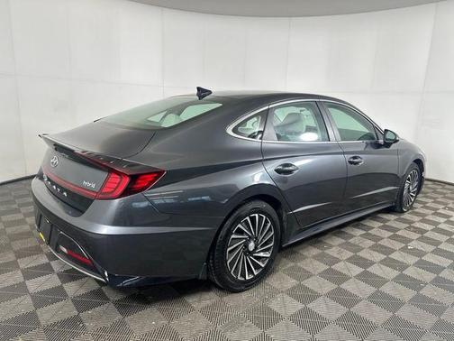2023 Hyundai SONATA Hybrid SE