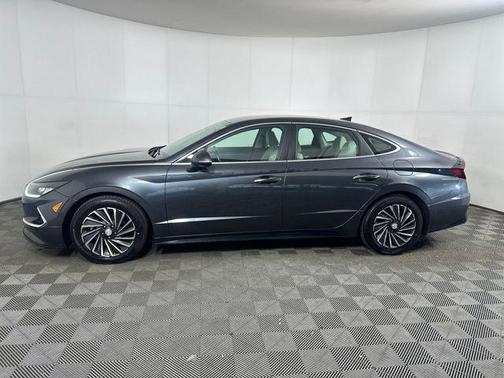 2023 Hyundai SONATA Hybrid SE