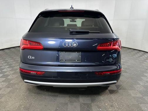 Moonlight Blue Metallic 2020 Audi Q5 45 Premium Plus