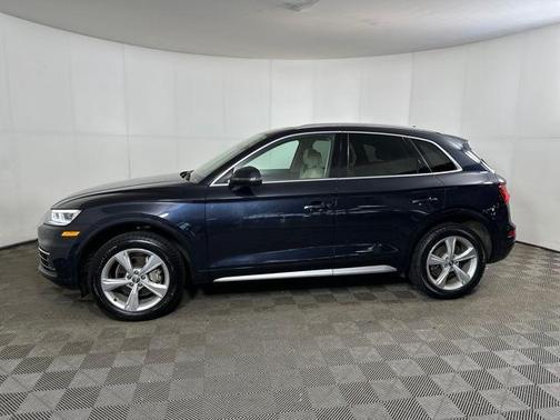 Moonlight Blue Metallic 2020 Audi Q5 45 Premium Plus