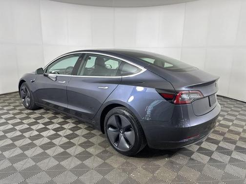 2020 Tesla Model 3 Standard Range