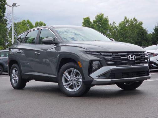 Hampton Gray 2026 Hyundai TUCSON SE