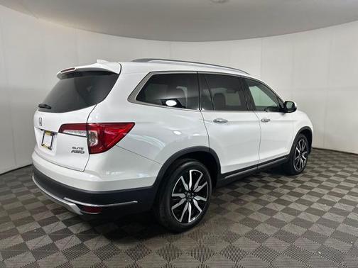 2022 Honda Pilot AWD Elite