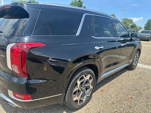 Becketts Black 2021 Hyundai PALISADE Calligraphy