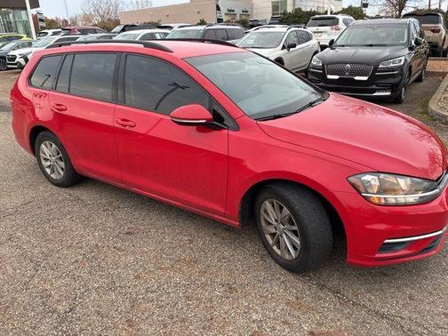 2018 Volkswagen Golf SportWagen TSI S