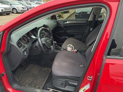 2018 Volkswagen Golf SportWagen TSI S