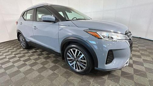 Boulder Gray Pearl 2021 Nissan Kicks SV