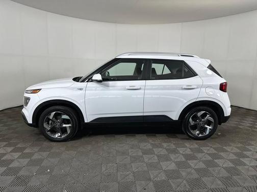 2022 Hyundai VENUE SEL