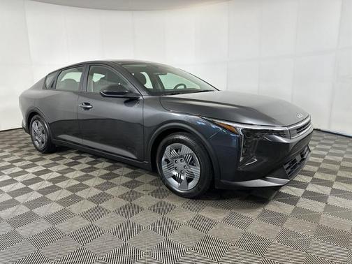 2025 Kia K4 LX