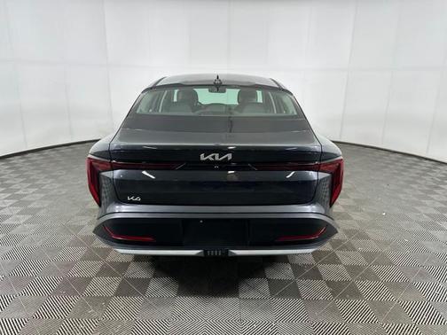 2025 Kia K4 LX