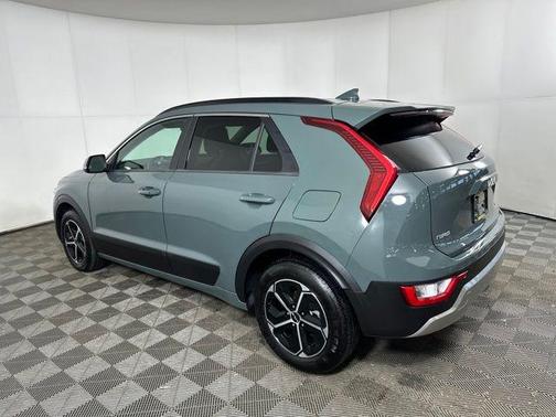 2024 Kia Niro EX