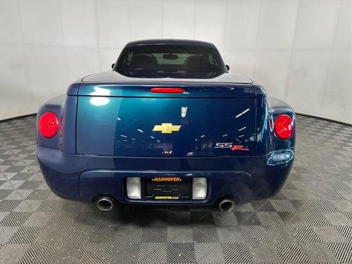 2005 Chevrolet SSR Base