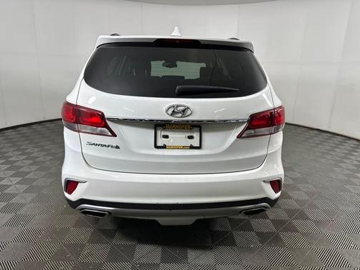 2018 Hyundai SANTA FE SE