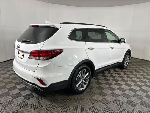 2018 Hyundai SANTA FE SE