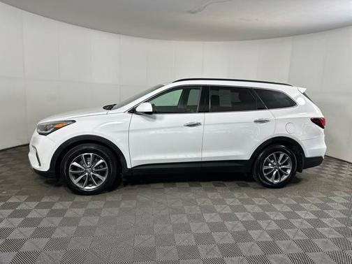2018 Hyundai SANTA FE SE