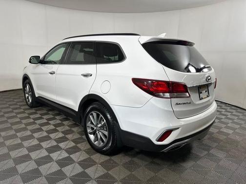 2018 Hyundai SANTA FE SE