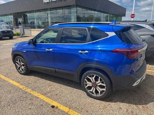 Neptune Blue 2022 Kia Seltos SX Turbo