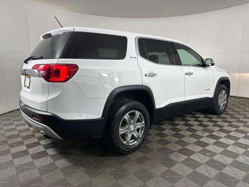 2017 GMC Acadia SLE-1
