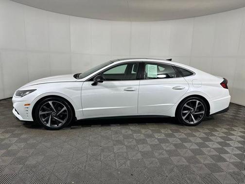 2022 Hyundai SONATA SEL Plus