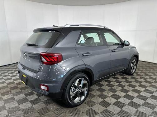 2024 Hyundai VENUE Limited