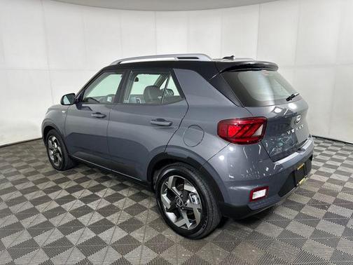 2024 Hyundai VENUE Limited