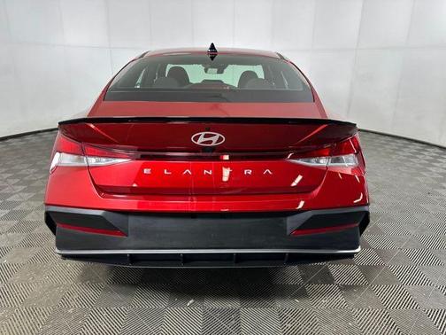 2025 Hyundai ELANTRA Sport