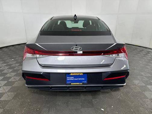 2025 Hyundai ELANTRA SEL