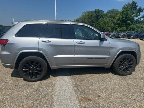 2021 Jeep Grand Cherokee Laredo