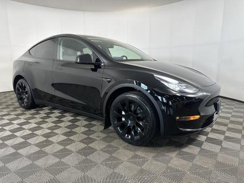 2022 Tesla Model Y Long Range Dual Motor All-Wheel Drive