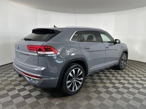 2022 Volkswagen Atlas Cross Sport 3.6L V6 SEL Premium R-Line