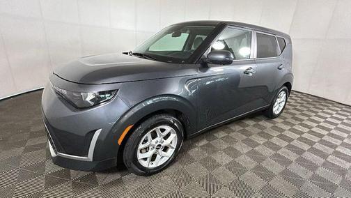 Gravity Gray 2024 Kia Soul LX