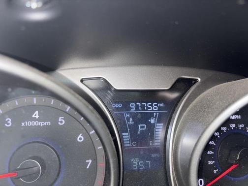 2016 Hyundai Veloster Base