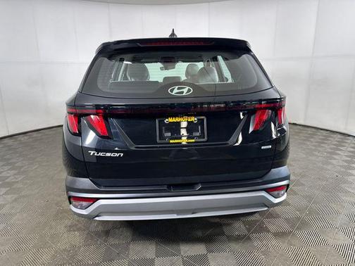 Phantom Black 2025 Hyundai TUCSON SE