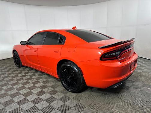 Go Mango 2018 Dodge Charger SXT Plus
