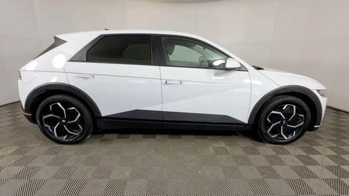 Atlas White 2024 Hyundai IONIQ 5 SEL