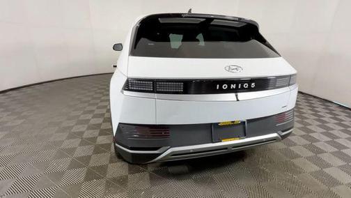 Atlas White 2024 Hyundai IONIQ 5 SEL