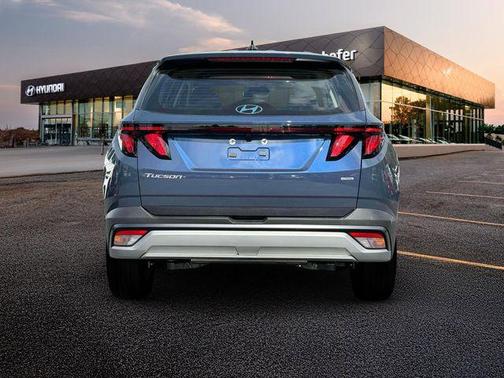2025 Hyundai TUCSON SE