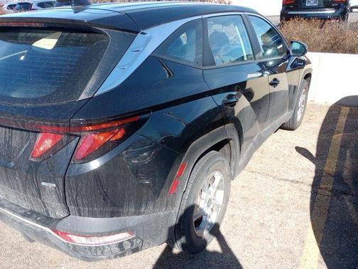 2023 Hyundai TUCSON SE