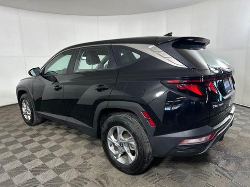 2023 Hyundai TUCSON SE