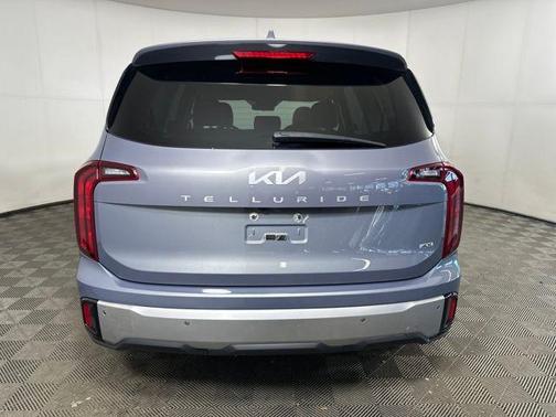 2023 Kia Telluride LX